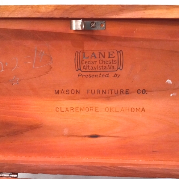 Lane Wooden Box Size 9" X 5" - Picture 4 of 8